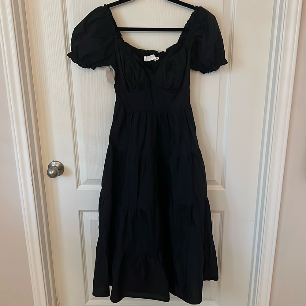 Astr puff sleeve with elastic waist at back and side zipper. NWT. Size XS. - Picture 3 of 3
